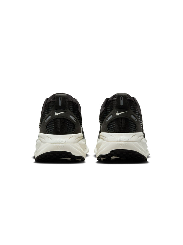 Nike Vomero 18 Women's Shoe