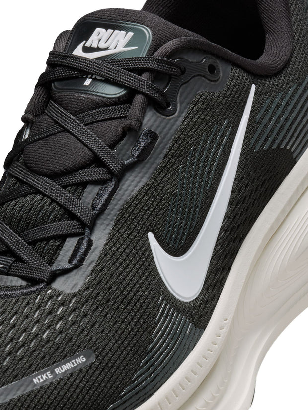 Nike Vomero 18 Women's Shoe