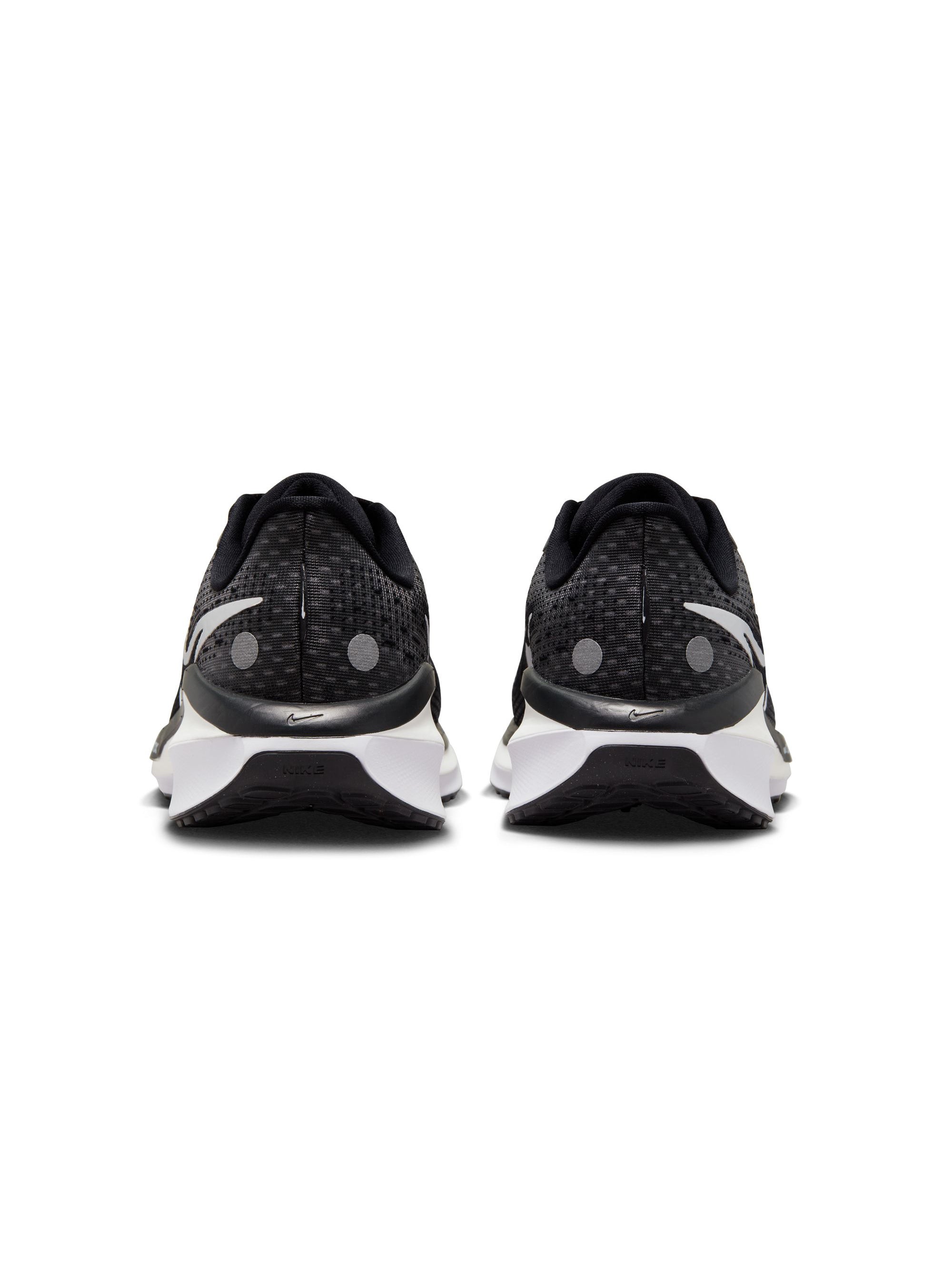 Nike Air Zoom Vomero 17 Women's Shoe (Extra Wide) – Heartbreak