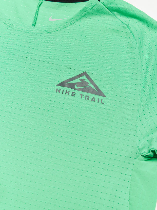 Nike Men's Trail Solar Chase Dri-FIT Short-Sleeve Running Top