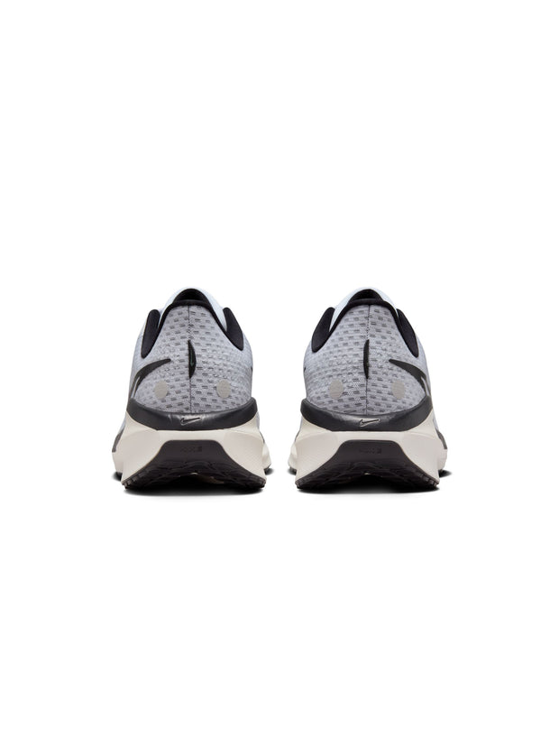 Nike Air Zoom Vomero 17 Men's Shoe