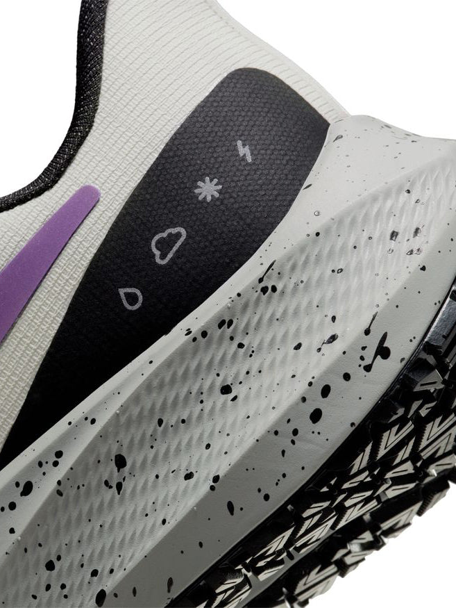 Nike Air Zoom Pegasus 39 Shield Women's Shoes